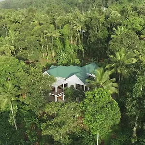 Homestay Coffee And Pepper Plantation, Thekkady